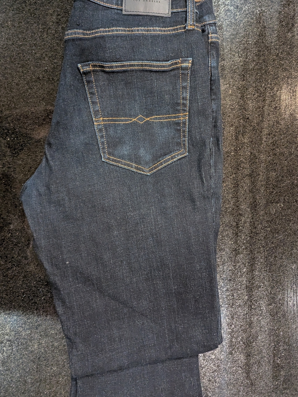 Lucky Brand 223 Men's Dark Wash Slim Straight Jeans - 33/32